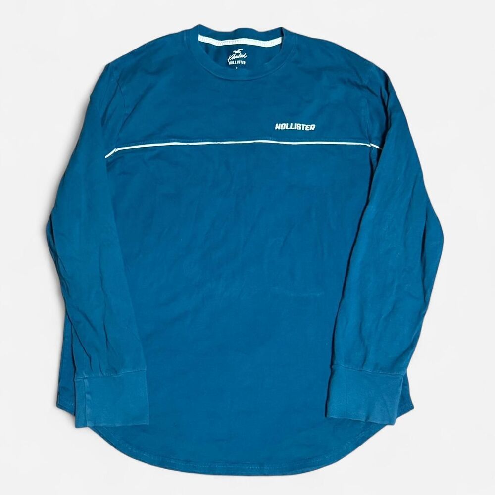 Hollister blue Large size (width 20-1/2in, length 23in) long sleeve shirt